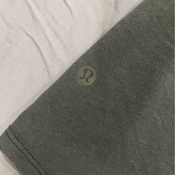 Black love tank Lulu - Picture 3 of 3